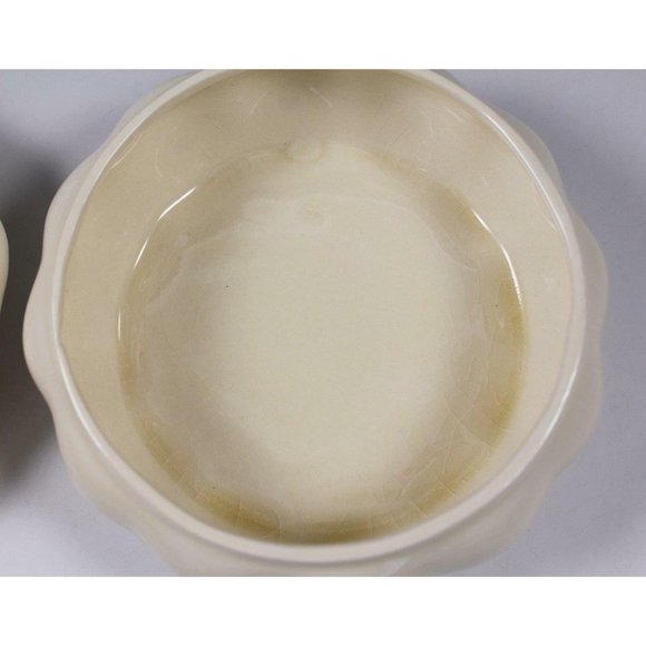 Vintage Handmade Ceramic Powder/Jewelry Box Raised Flower & Butterfly Design - Picture 4 of 8